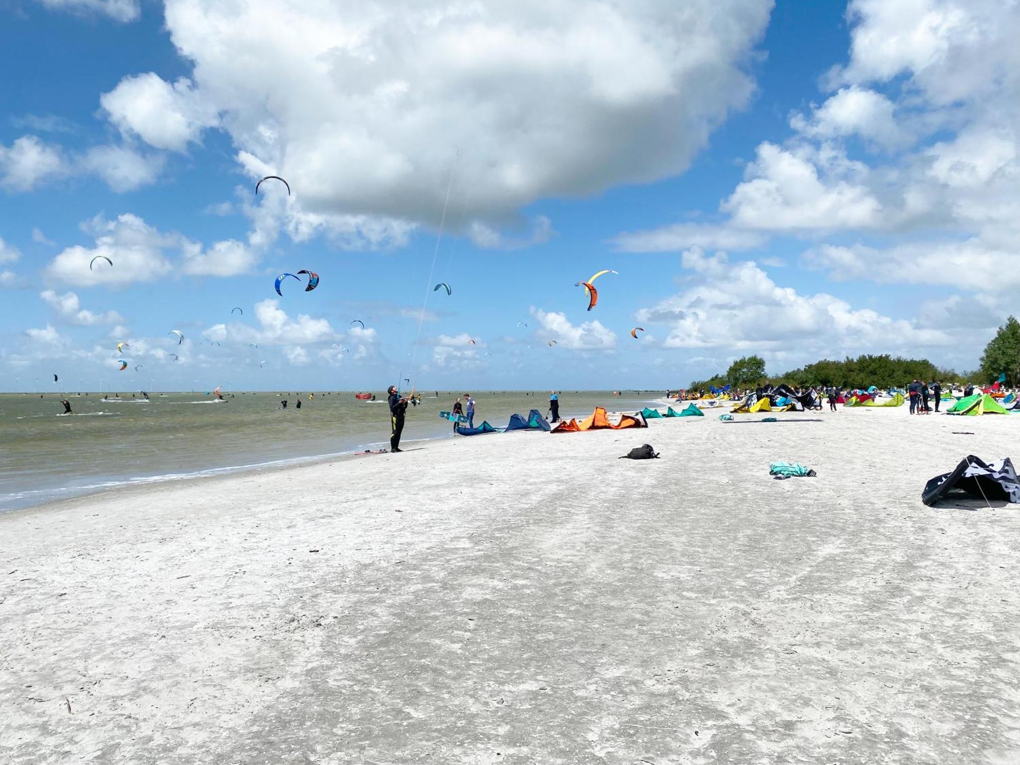 B&B Op Landgoed Koepeltjesplaats Gaast Luaran gambar